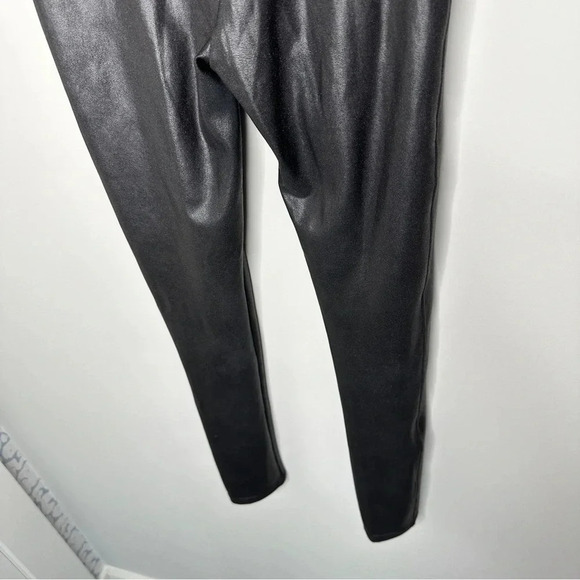 Spanx Faux‎ Leather Leggings Size Small EUC Classic Neutral Minimalist No muffin - Picture 7 of 7